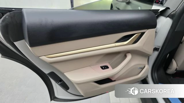 Porsche Taycan id 4623191 из Кореи 17