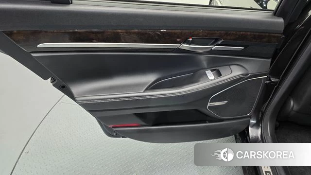 Genesis G90 id 4587085 из Кореи 17