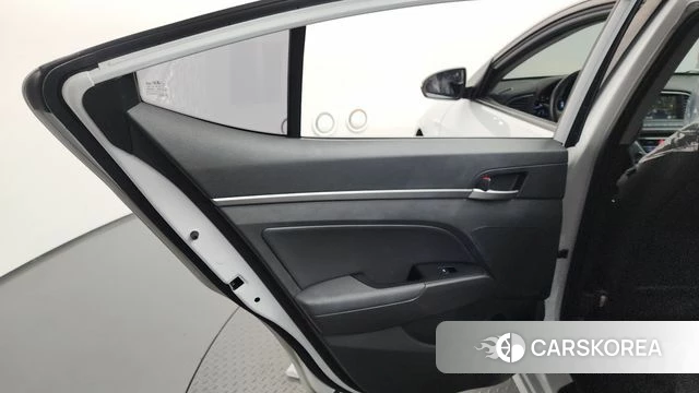Hyundai Avante AD id 4397985 из Кореи 17
