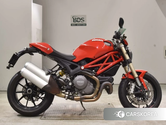 Проданный Ducati MONSTER 1100 EVO 2011 из Японии