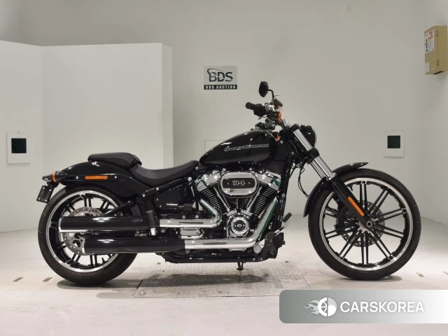 Проданный Harley-Davidson Softail Breakout FXBRS1868 2022 из Японии, фото 2