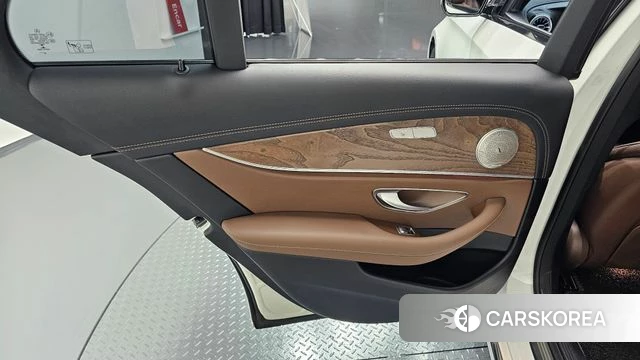 Mercedes-Benz E-Class W213 id 4702630 из Кореи 17