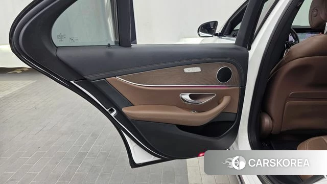 Mercedes-Benz E-Class W213 id 4716535 из Кореи 17