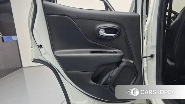 Jeep Renegade id 4489957 из Кореи 17
