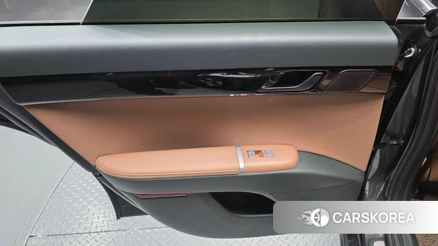 Hyundai Grandeur Hybrid (GN7) id 4222719 из Кореи 17