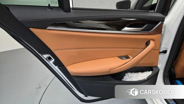 BMW 5 Series (G30) id 4202337 из Кореи 17