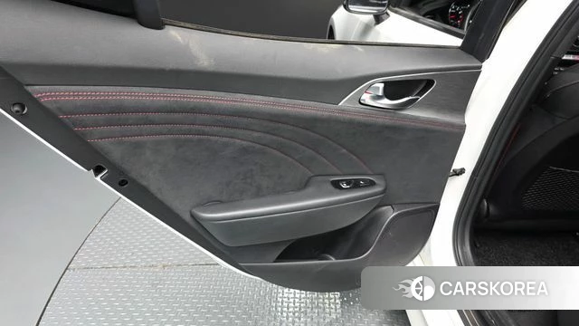 Kia Stinger Meister id 4613834 из Кореи 17