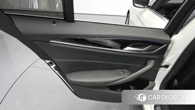 BMW 5 Series (G30) id 4780787 из Кореи 17