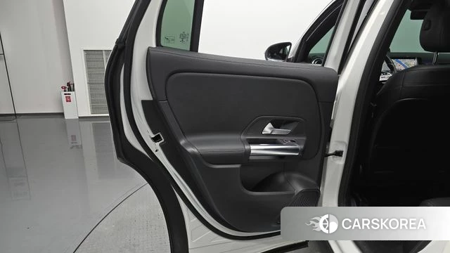 Mercedes-Benz GLA - Class H247 id 4524792 из Кореи 17