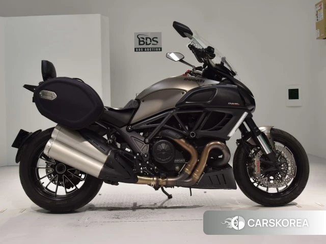 Проданный Ducati DIAVEL STRADA 2013 из Японии