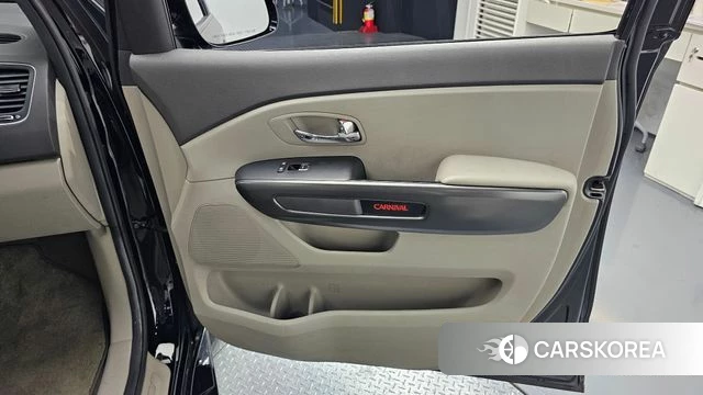 Kia All New Carnival id 4658472 из Кореи 17