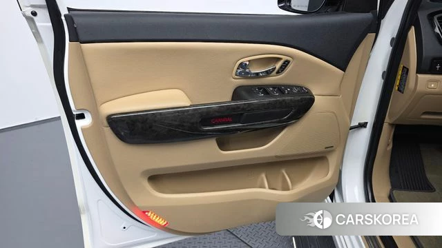 Kia The New Carnival id 4906991 из Кореи 17