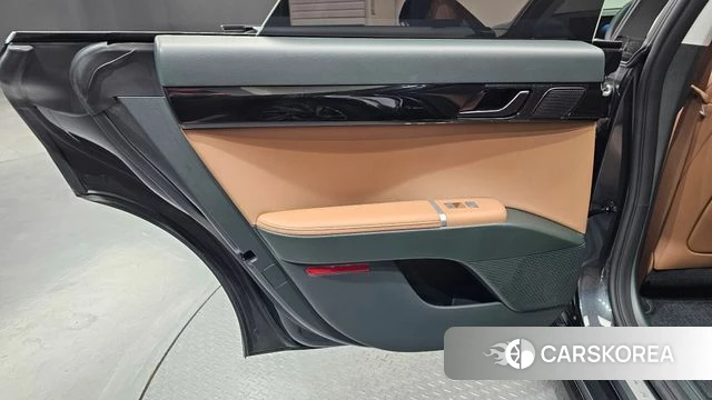 Hyundai Grandeur Hybrid (GN7) id 4432696 из Кореи 17
