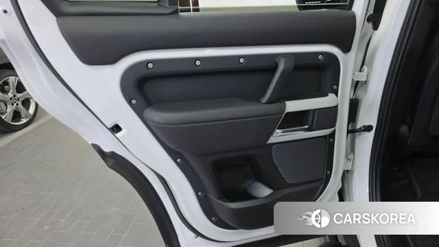 Land Rover Defender (L663) id 4591131 из Кореи 17