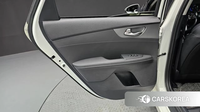 Kia Come New K3 id 4780619 из Кореи 17