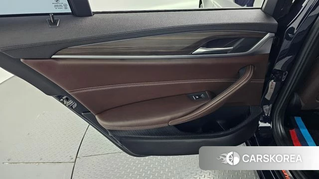 BMW 5 Series (G30) id 4536687 из Кореи 17