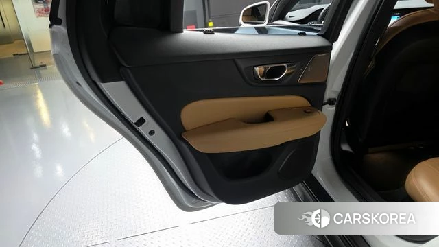 Volvo V60 Cross-Country 2nd Generation id 4310335 из Кореи 17