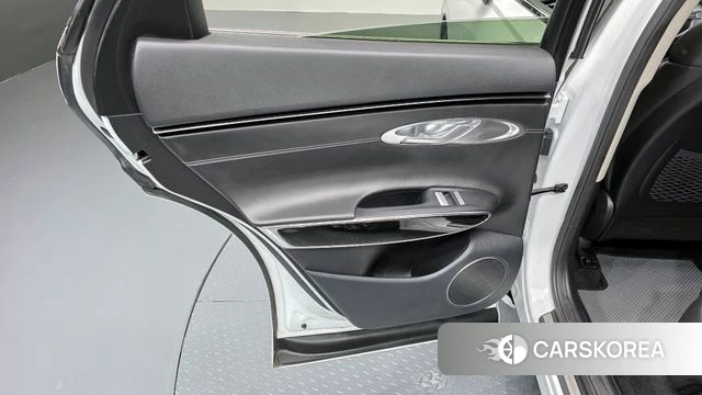 Genesis GV70 id 4231365 из Кореи 17