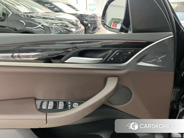 BMW X3 id 4320807 из Китая 17