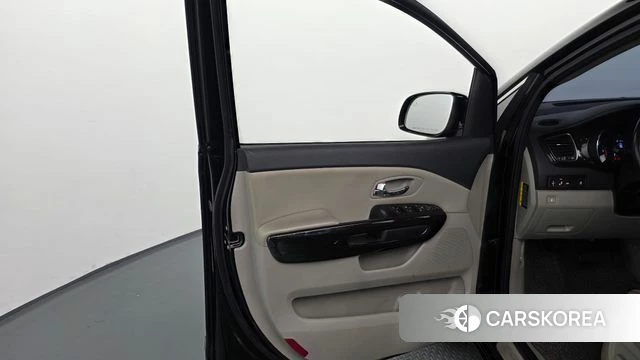 Kia The New Carnival id 4525401 из Кореи 17
