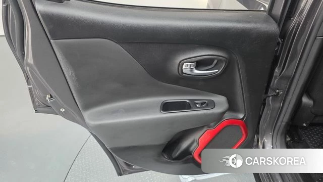 Jeep Renegade id 4727938 из Кореи 17