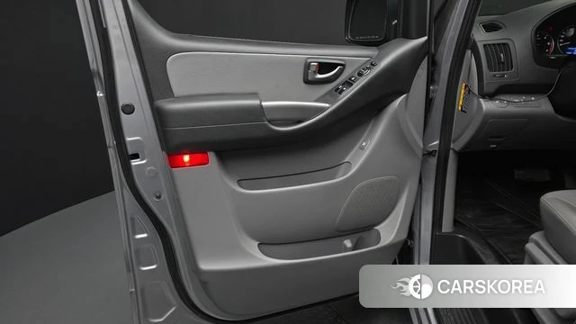 Hyundai The New Grand Starex id 4562236 из Кореи 17