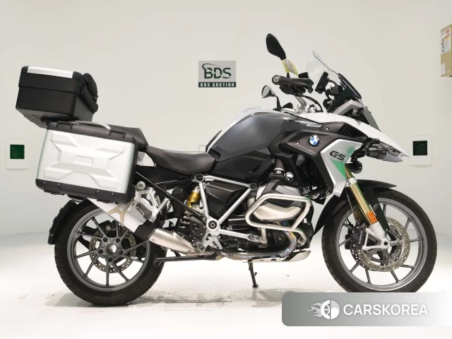 Проданный BMW R1250GS 2021 из Японии