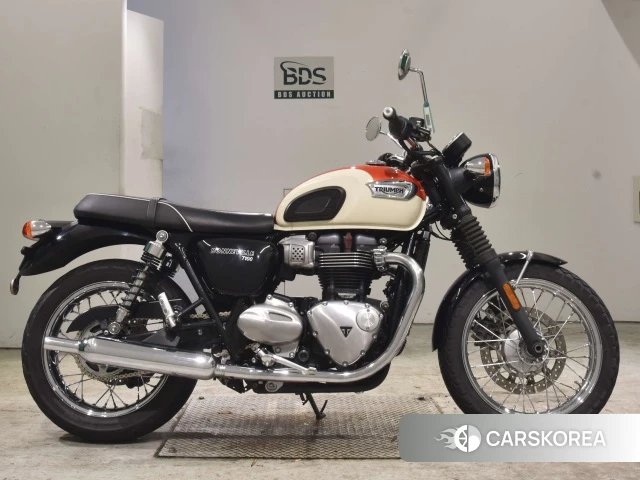 Проданный Triumph BONNEVILLE T100 2017 из Японии, фото 2