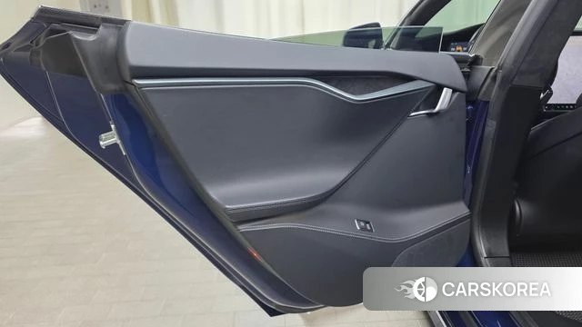 Tesla Model S id 4662721 из Кореи 17