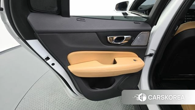 Volvo V60 Cross-Country 2nd Generation id 4684069 из Кореи 17
