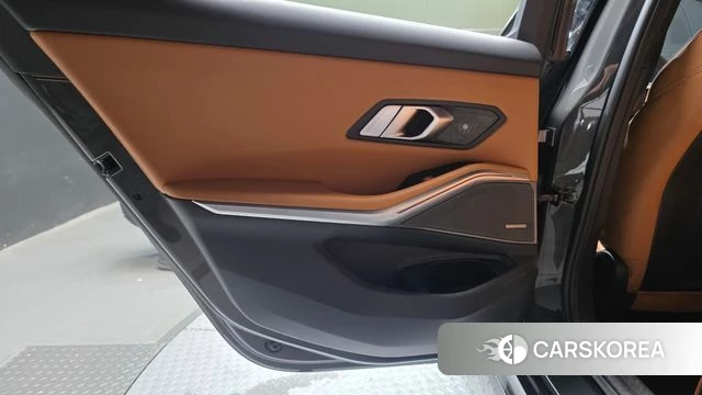 BMW 3 Series (G20) id 4710381 из Кореи 17
