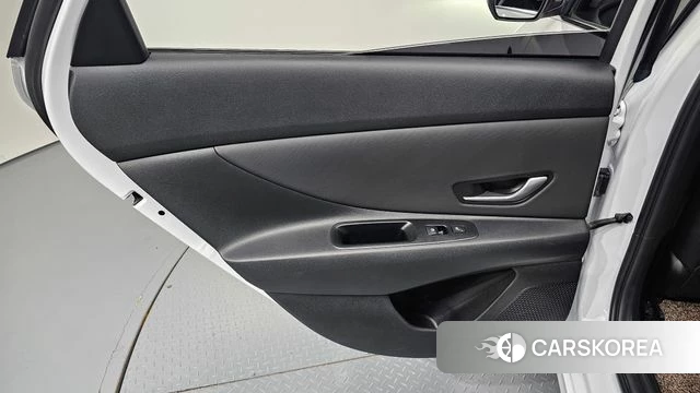 Hyundai Avante Hybrid (CN7) id 4201708 из Кореи 17