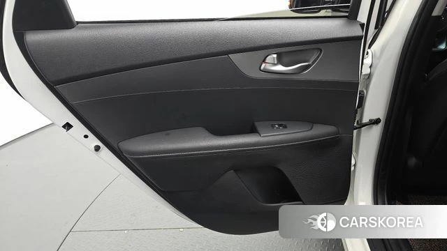Kia Come New K3 id 4459319 из Кореи 17