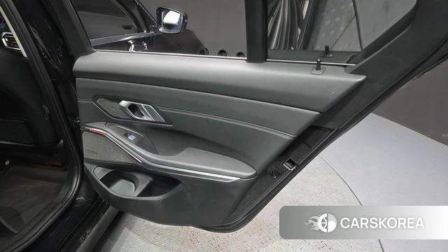 BMW 3 Series (G20) id 4202802 из Кореи 17