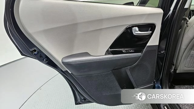 Kia Niro id 4285861 из Кореи 17