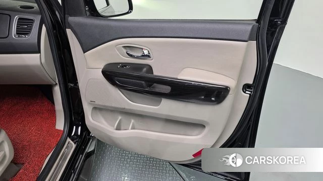Kia The New Carnival id 4626011 из Кореи 17