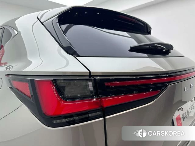 Lexus NX id 3902329 из Китая 17
