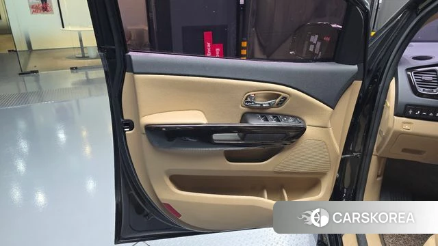 Kia The New Carnival id 4378080 из Кореи 17