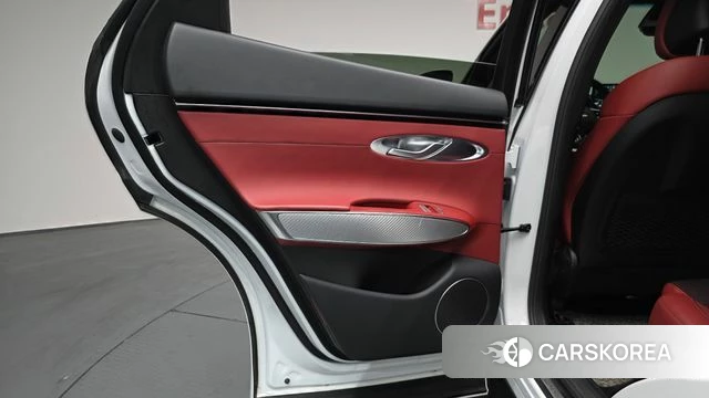 Genesis GV70 id 4187216 из Кореи 17