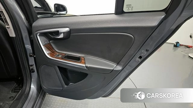 Volvo S60 id 4339707 из Кореи 17