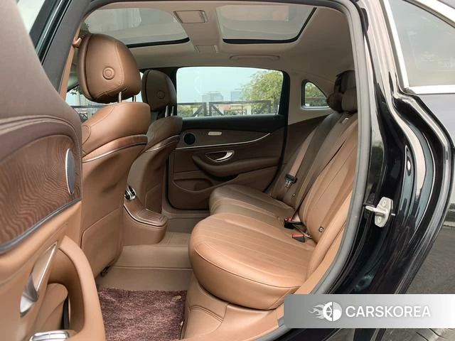 Mercedes-Benz E-class PHEV id 4261074 из Китая 17