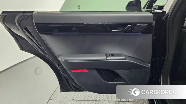 Hyundai Grandeur (GN7) id 4185888 из Кореи 17