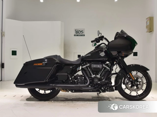 Проданный Harley-Davidson Road Glide FLTRXS1870 2023 из Японии