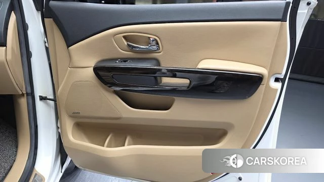 Kia The New Carnival id 4713320 из Кореи 17