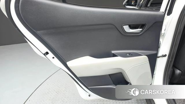 Kia Stonic id 4698197 из Кореи 17