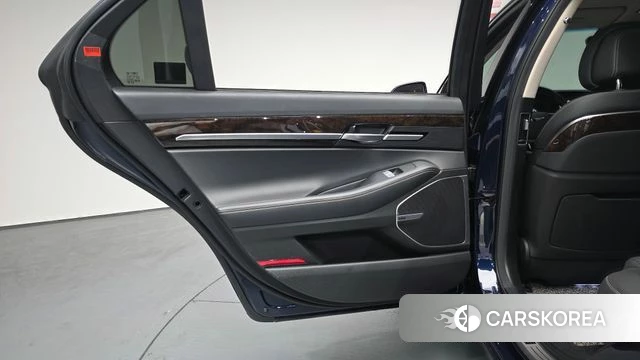 Genesis G90 id 4268948 из Кореи 17