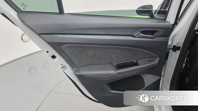 Volkswagen Golf 8th Generation id 4870496 из Кореи 17