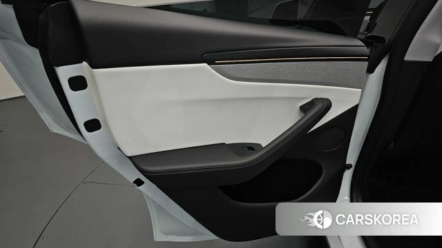 Tesla Model Y id 4834126 из Кореи 17