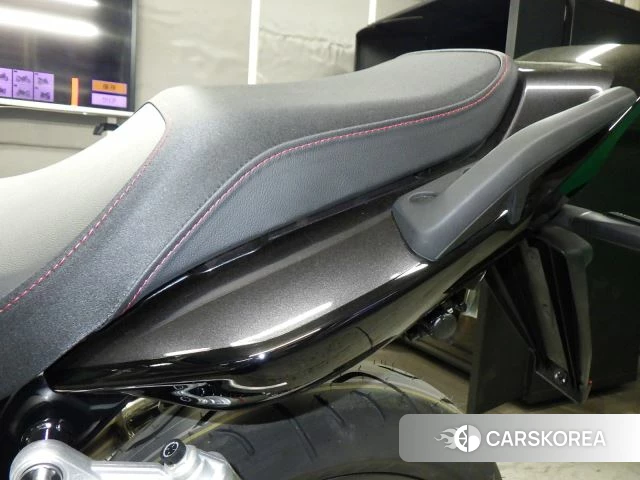 Honda CB1300SF id 3949809 из Японии 17