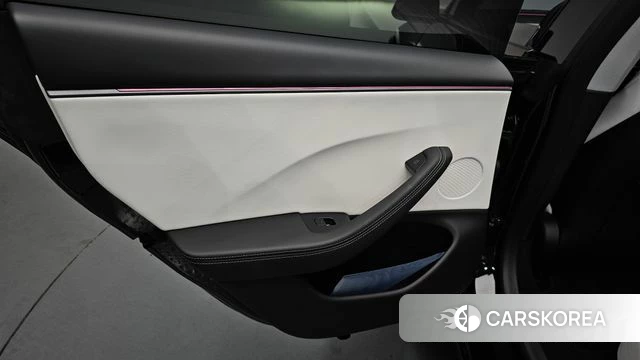 Tesla Model 3 id 4242687 из Кореи 17